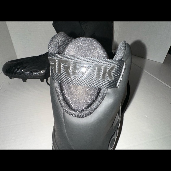 New Adidas Break BiG FooT Cleats Size 18 Black new - Picture 4 of 4
